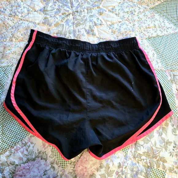 Nike Women's Black Shorts with Pink Trim - Picture 3 of 4